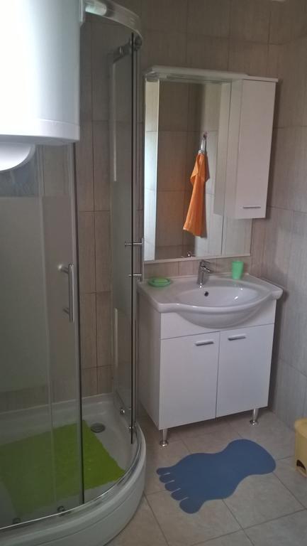 Apartmani Ramljak Маріна Екстер'єр фото